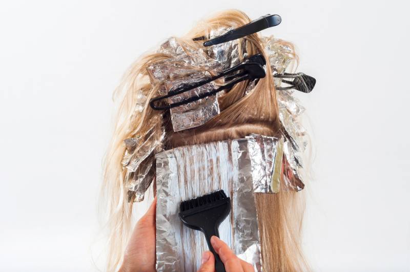 decolorare i capelli